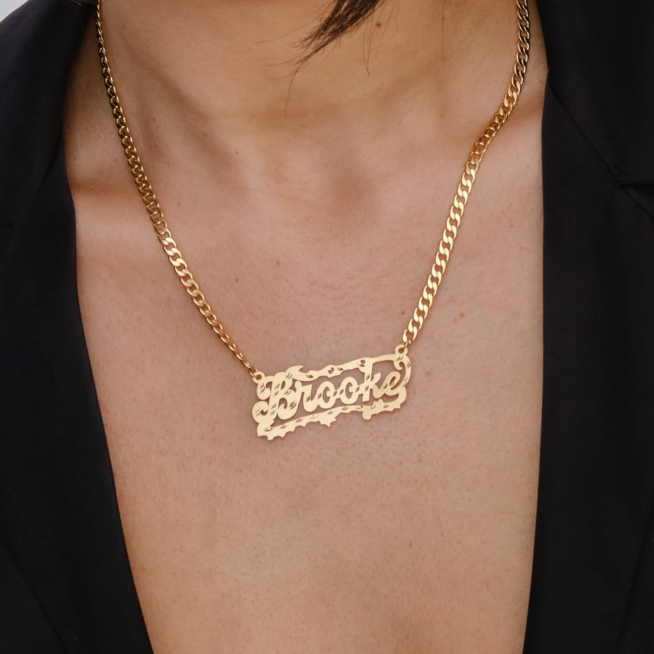 Diamond Cut Golden Lace Name Necklace - Image 6