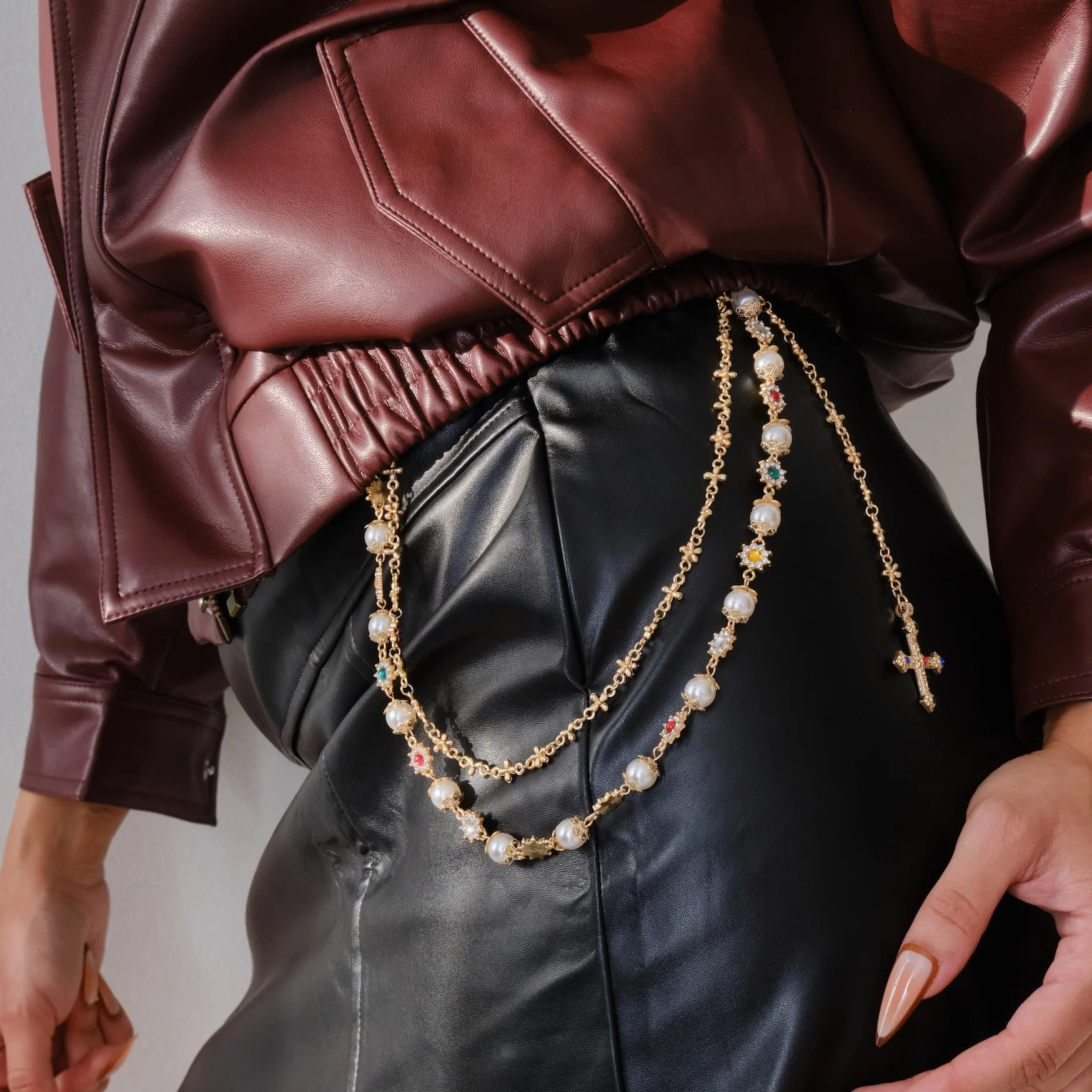 The Renaissance Cross Belt Chain - Image 4