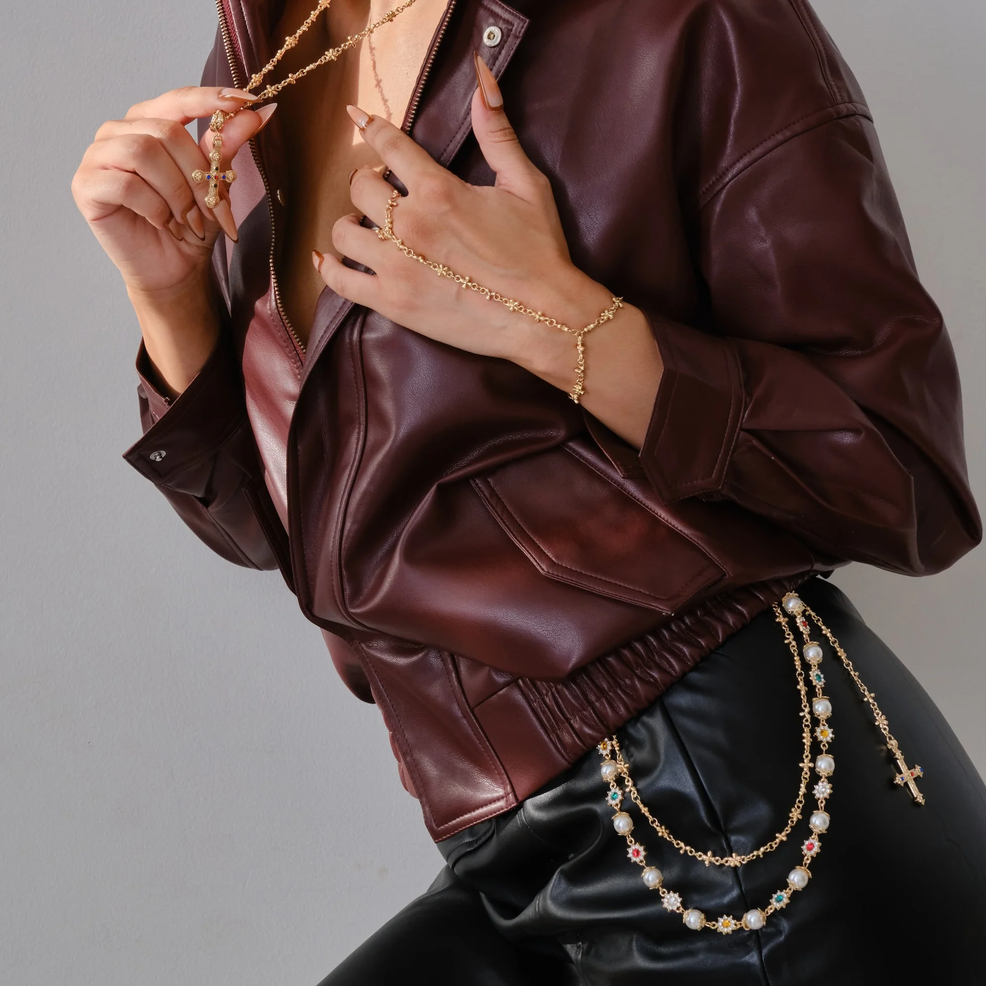 The Renaissance Cross Belt Chain - Image 5