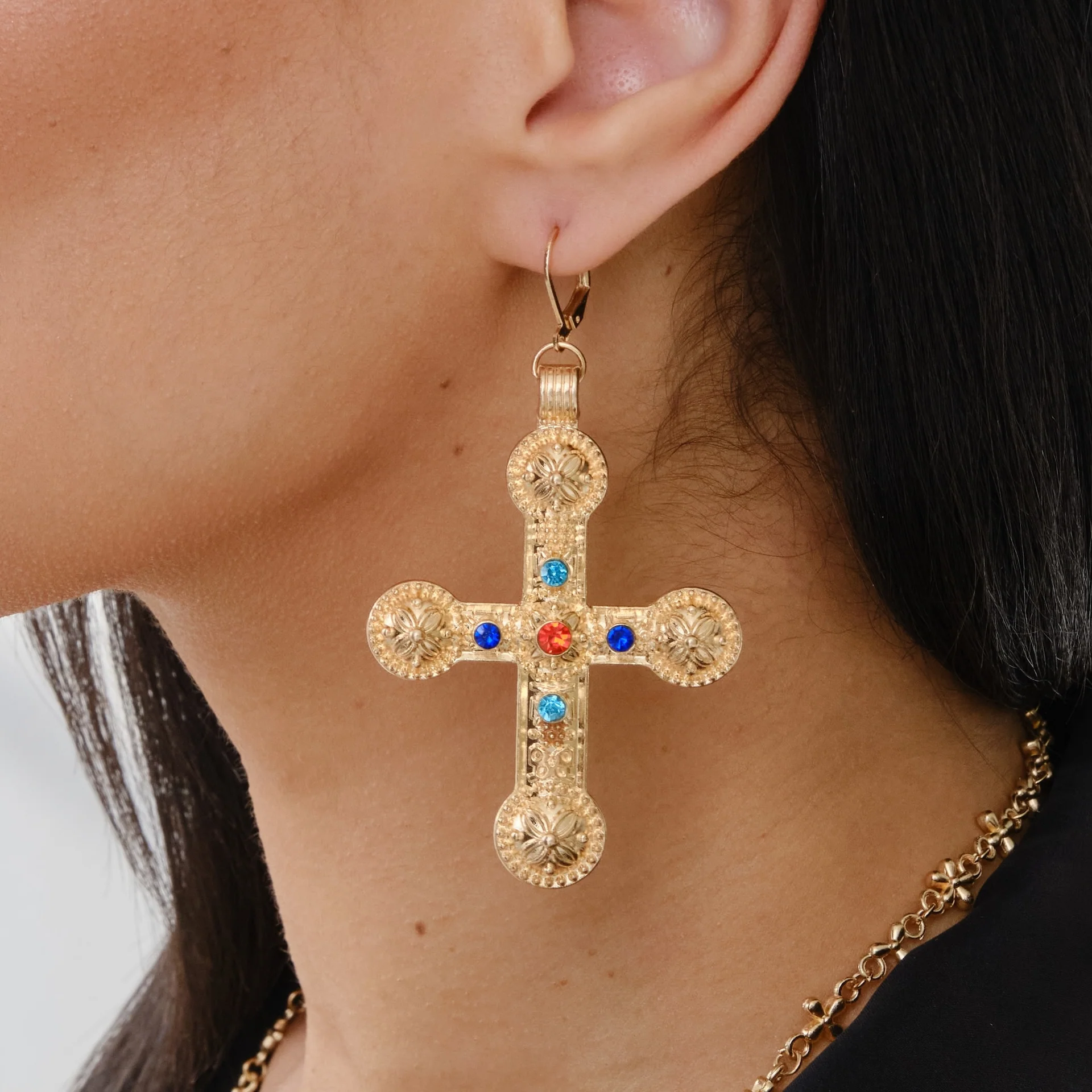 The Renaissance Cross Earrings - Image 4