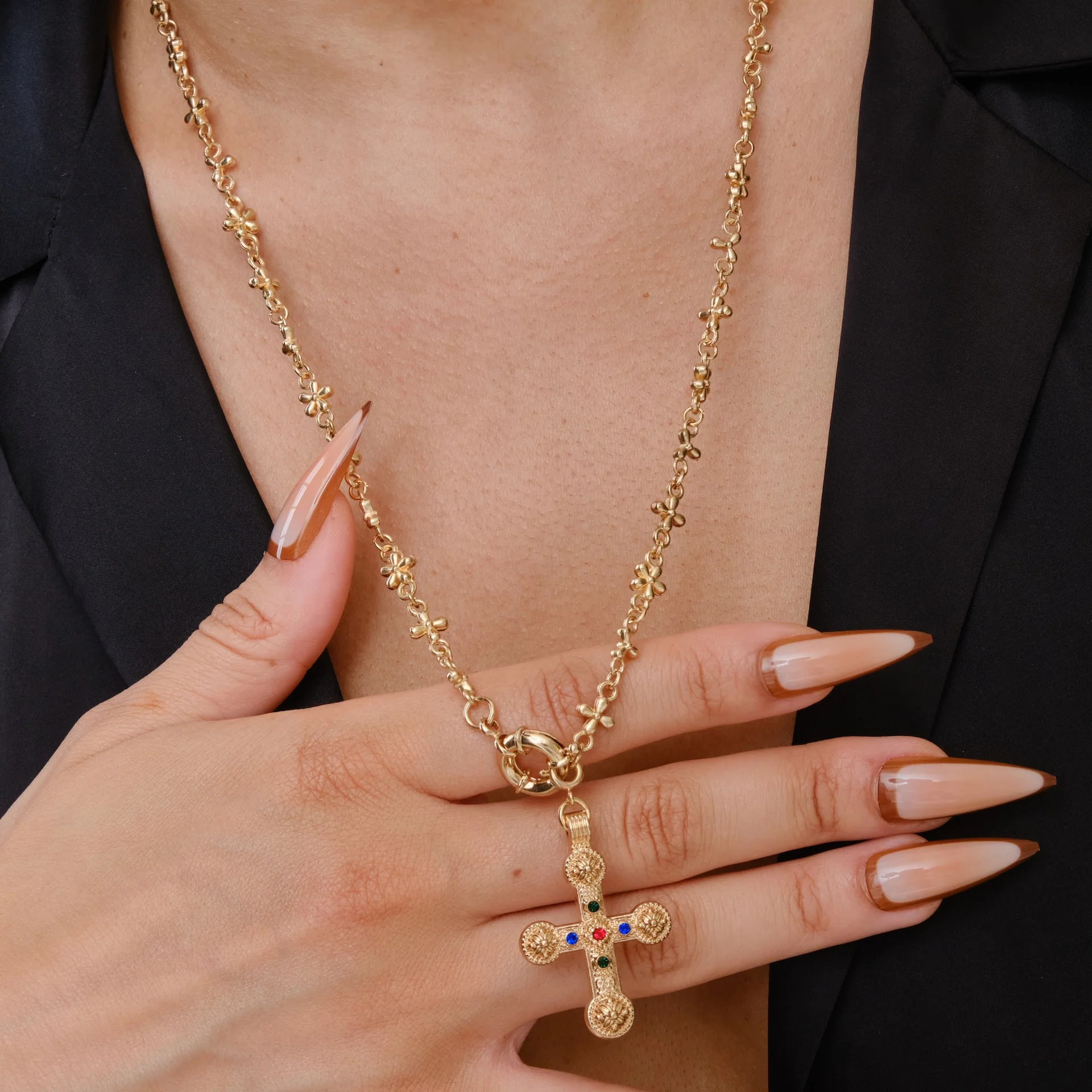 The Renaissance Cross Pendant - Image 5