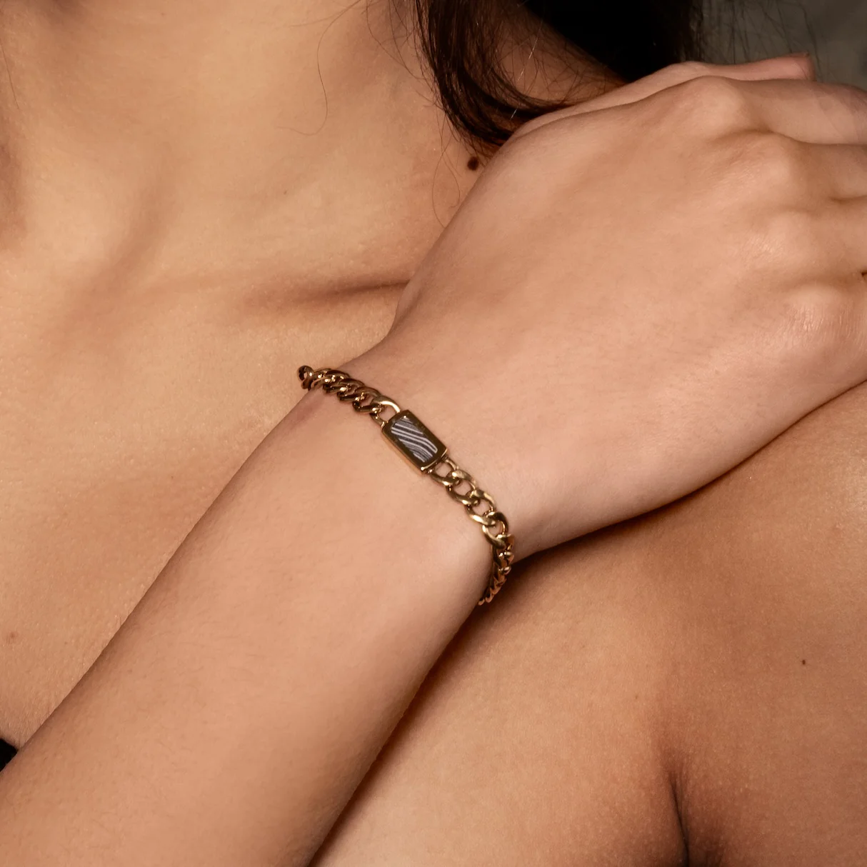 Zebra Crest Cuban Bracelet - Image 3
